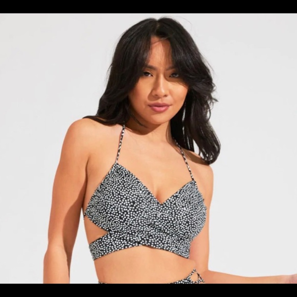 BuffBunny Santorini Bikini Top NWT! Bossy print size Large